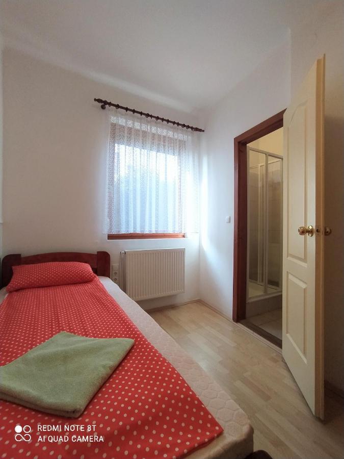 Anna Ilona Vendeghaz Hotell Badacsonytomaj Exteriör bild